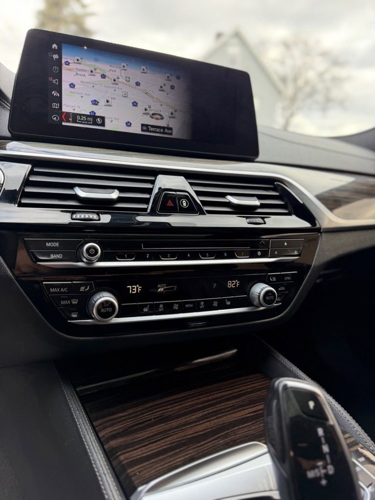 Used 2018 BMW 540i xDrive image 19