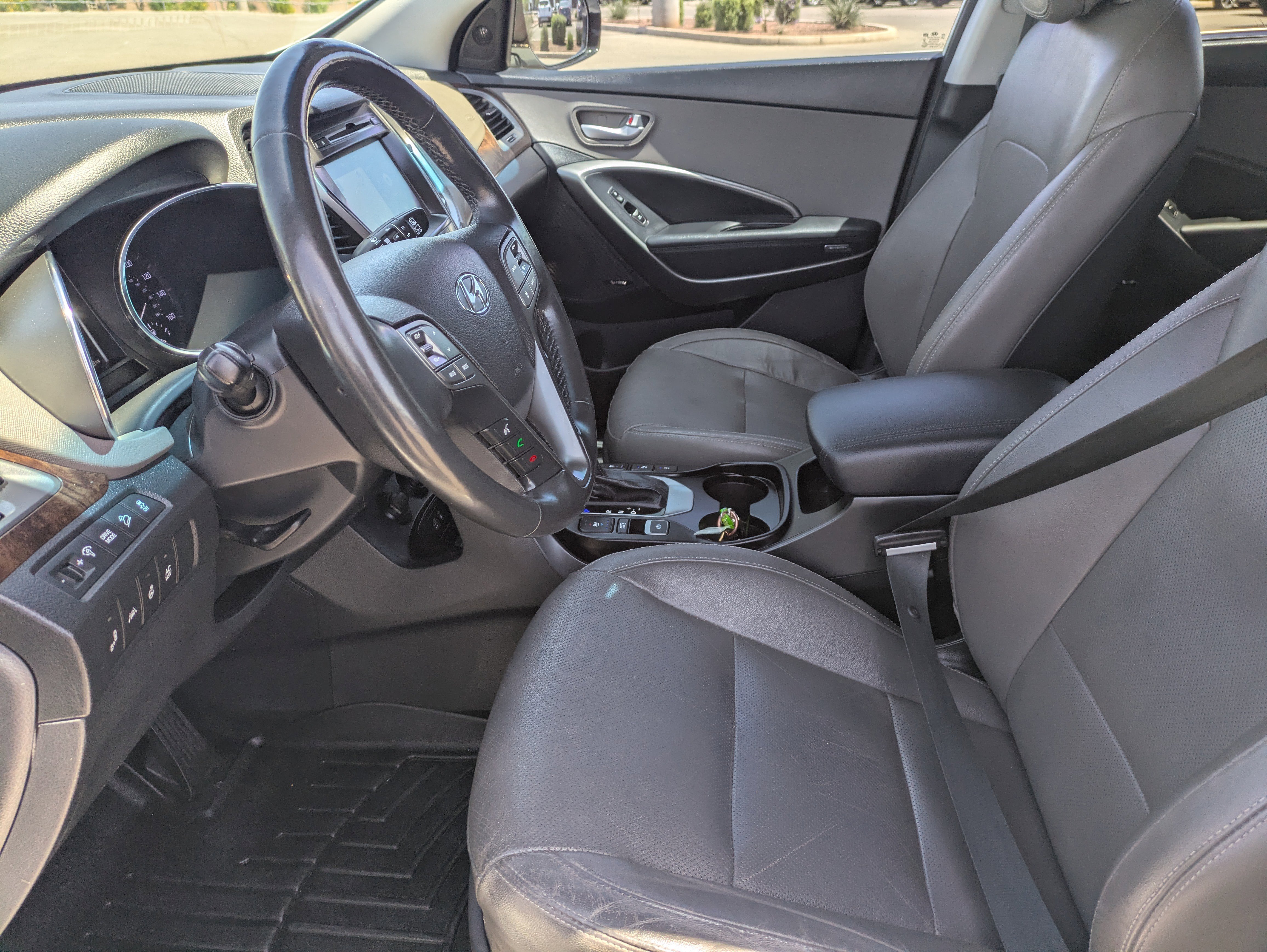 Used 2018 Hyundai Santa Fe Limited FWD image 26