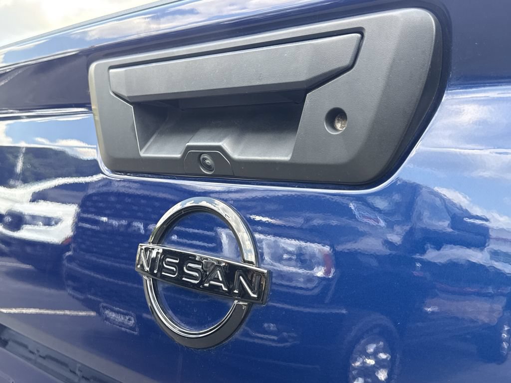 Used 2022 Nissan Frontier PRO-4X AWD/4WD image 32