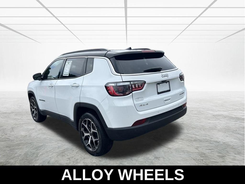 Used 2025 Jeep Compass Limited AWD/4WD image 7