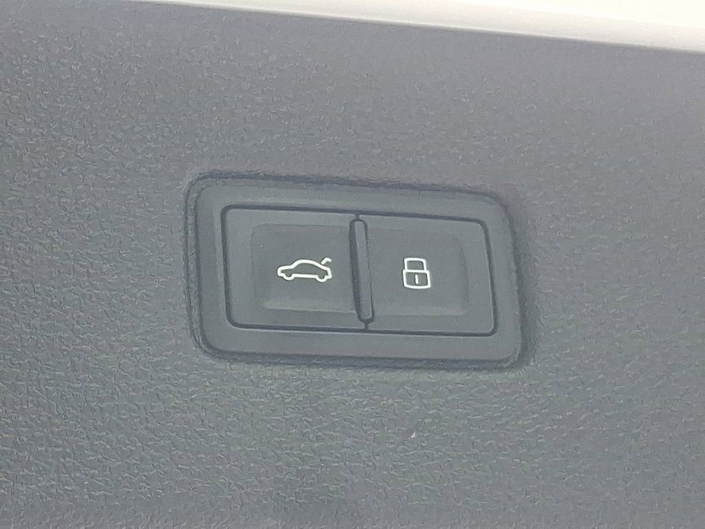 Used 2019 Audi Q7 2.0T Premium Plus w/ Premium Plus Package image 29