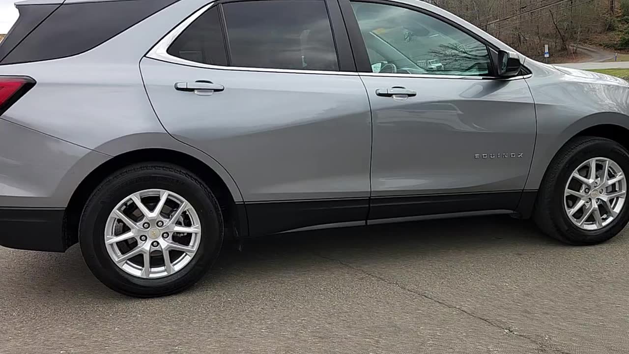 Used 2024 Chevrolet Equinox LT FWD image 9