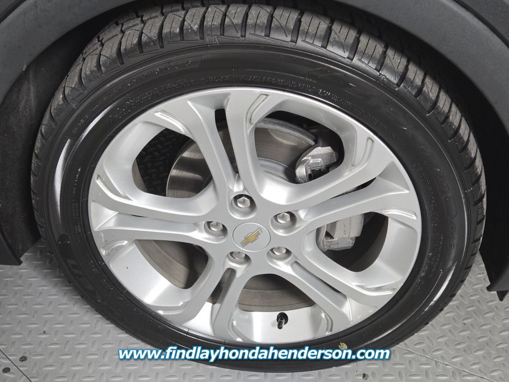 Used 2020 Chevrolet Bolt Premier w/ Infotainment Package FWD image 12