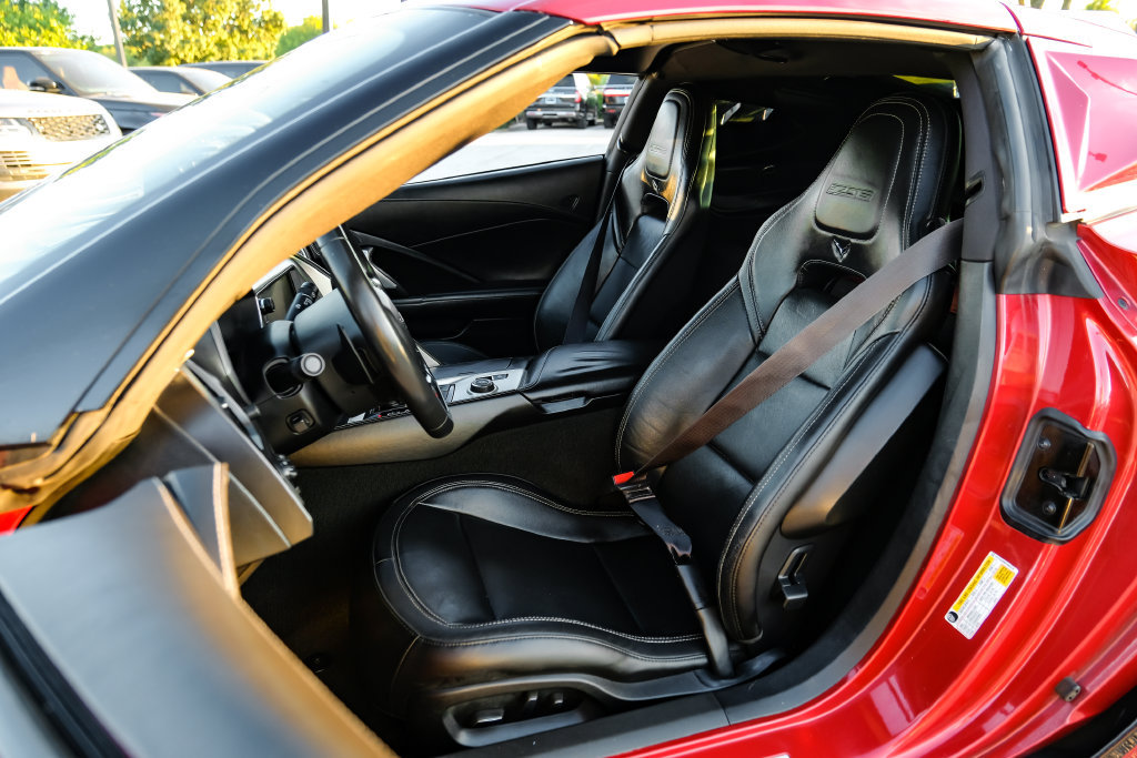 Used 2015 Chevrolet Corvette Z06 w/ 2LZ Preferred Equipment Group RWD image 29