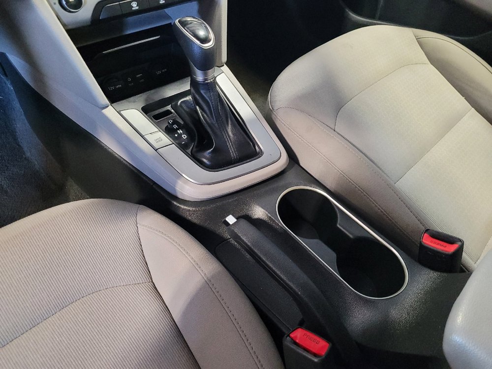 Used 2018 Hyundai Elantra SEL w/ Cargo Package image 26