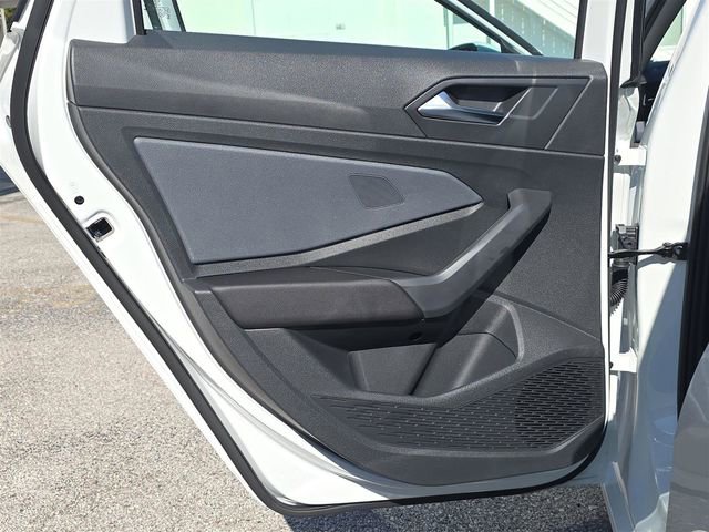 New 2025 Volkswagen Jetta SE image 11