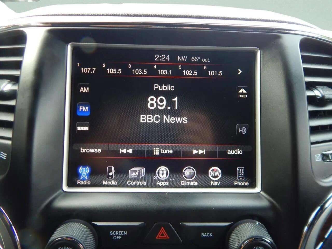 Used 2016 Jeep Grand Cherokee Overland w/ Advanced Technology Group image 33