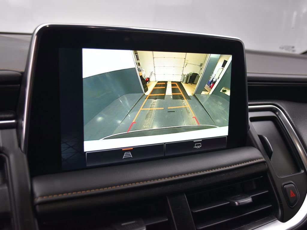 Used 2023 GMC Yukon XL AT4 AWD/4WD image 13