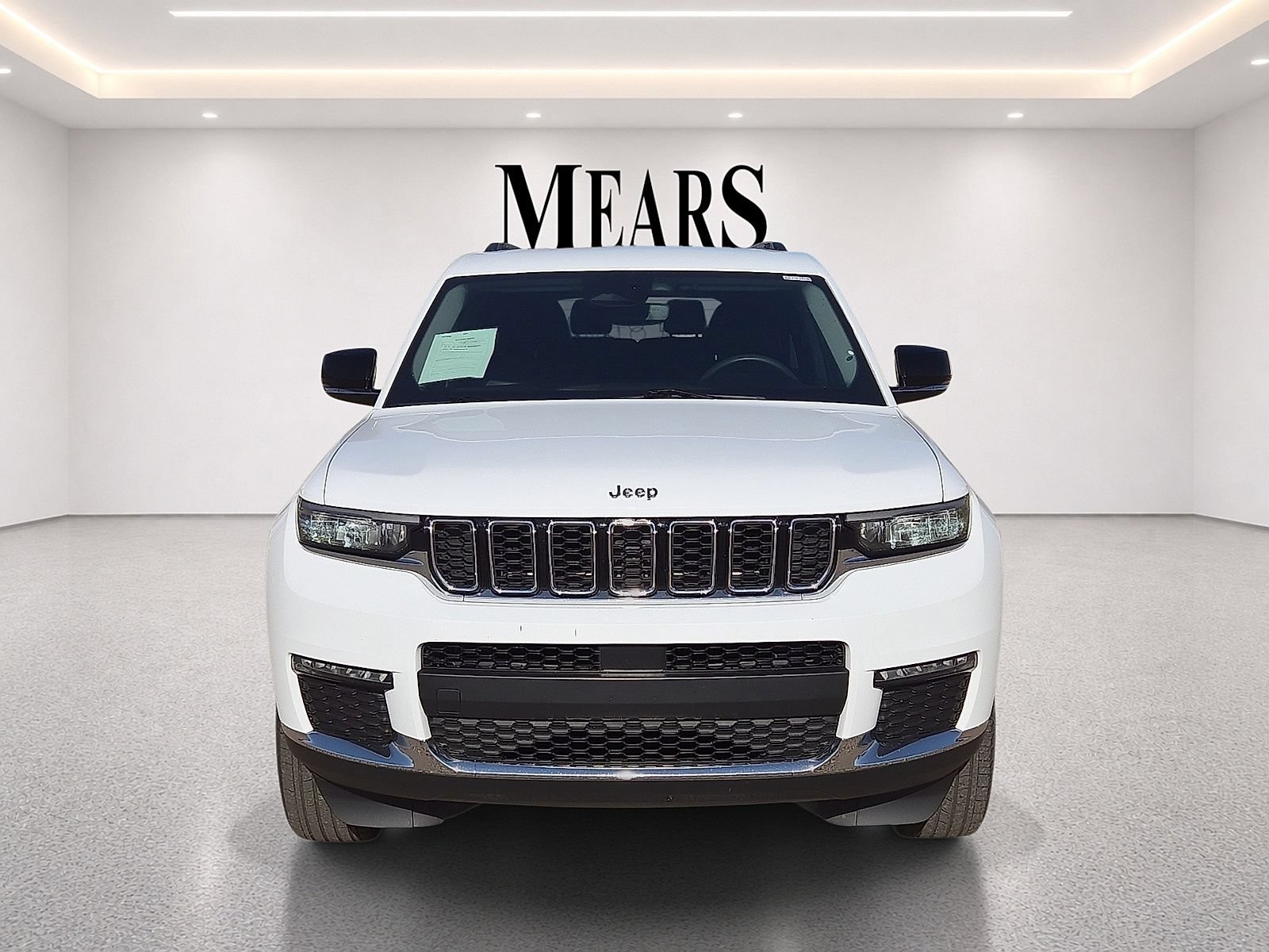Used 2023 Jeep Grand Cherokee L Limited AWD/4WD image 8