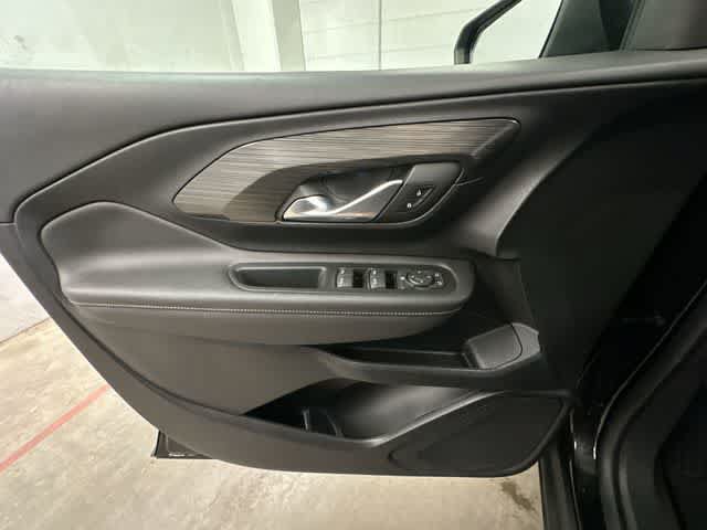Used 2022 GMC Terrain SLE w/ Driver Convenience Package AWD/4WD image 17