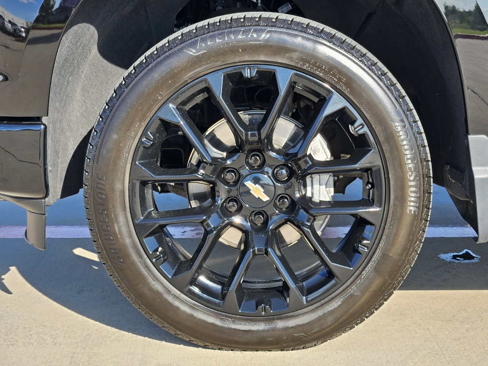 Certified 2025 Chevrolet Silverado 1500 High Country w/ High Country Premium Package AWD/4WD image 13