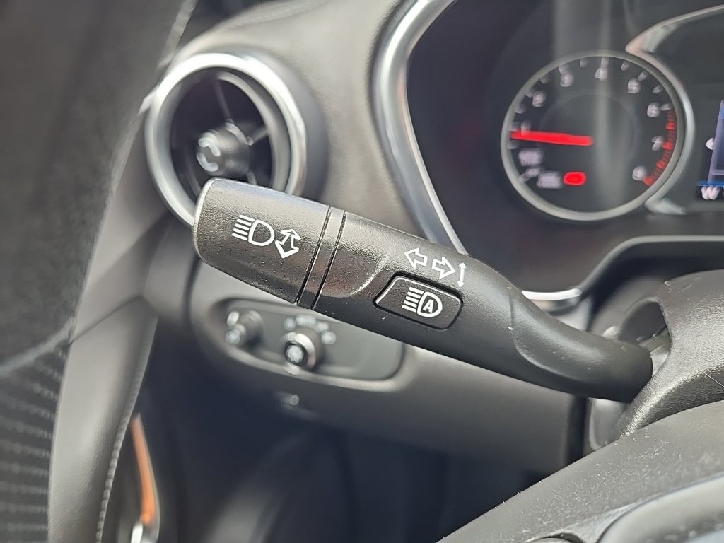 Used 2022 Chevrolet Blazer LT FWD image 19