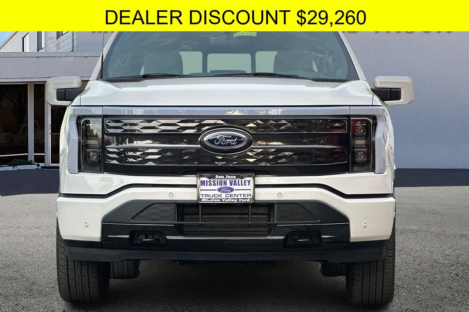 New 2023 Ford F150 Lightning Platinum AWD/4WD image 9