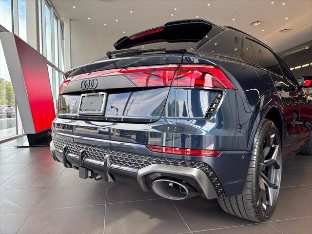 New 2027 Audi RS Q8 performance AWD/4WD image 9
