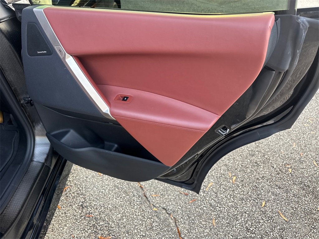 Used 2023 BMW iX xDrive50 w/ Premium Package image 16