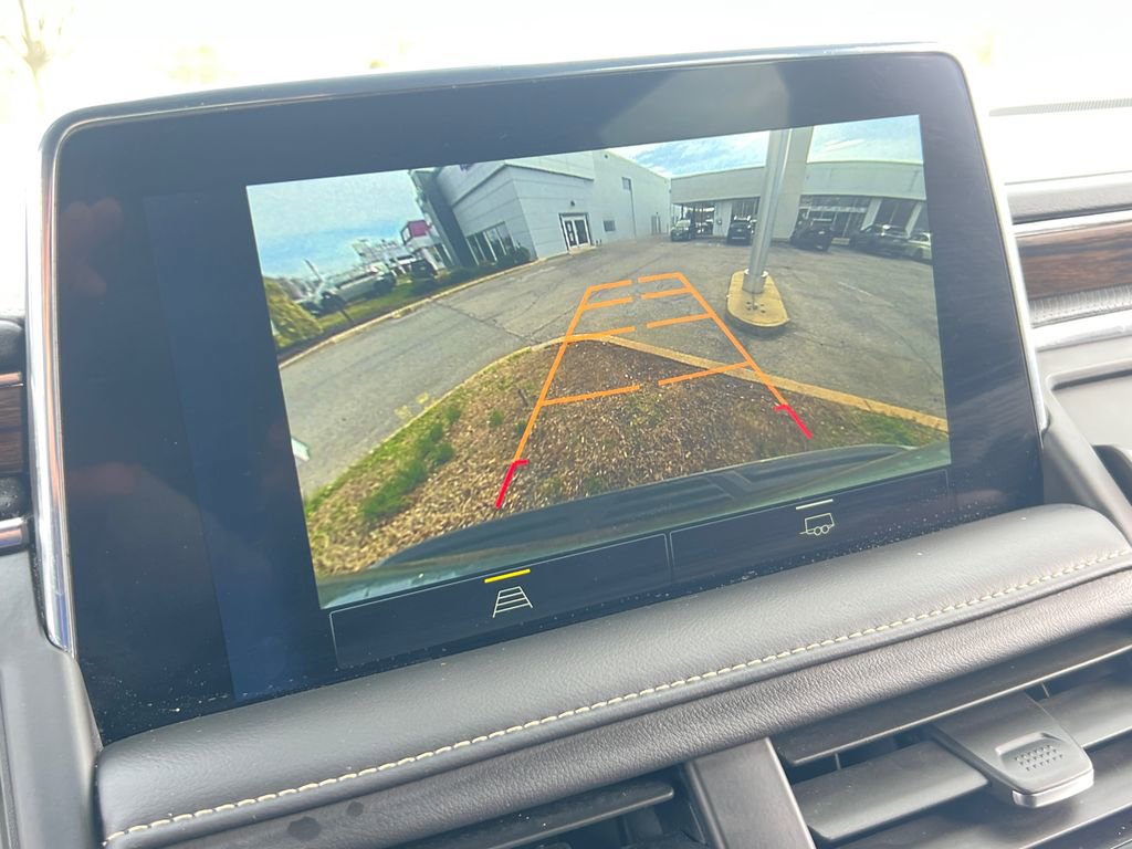 Used 2023 Chevrolet Suburban Premier image 33