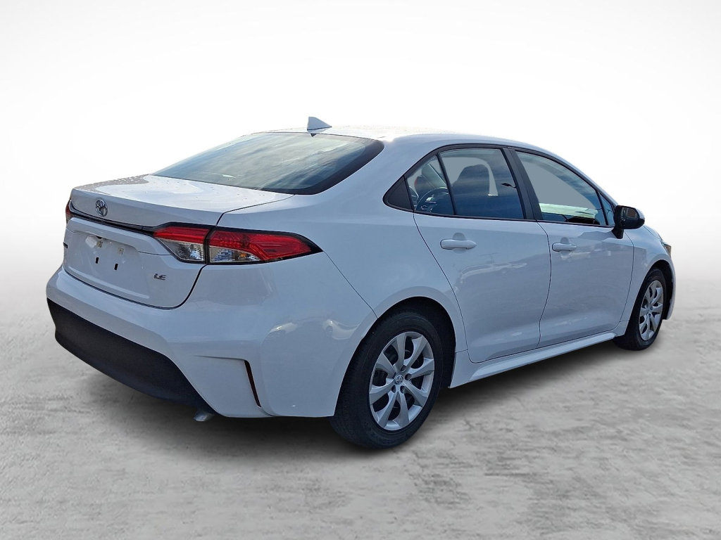 Used 2024 Toyota Corolla LE image 5