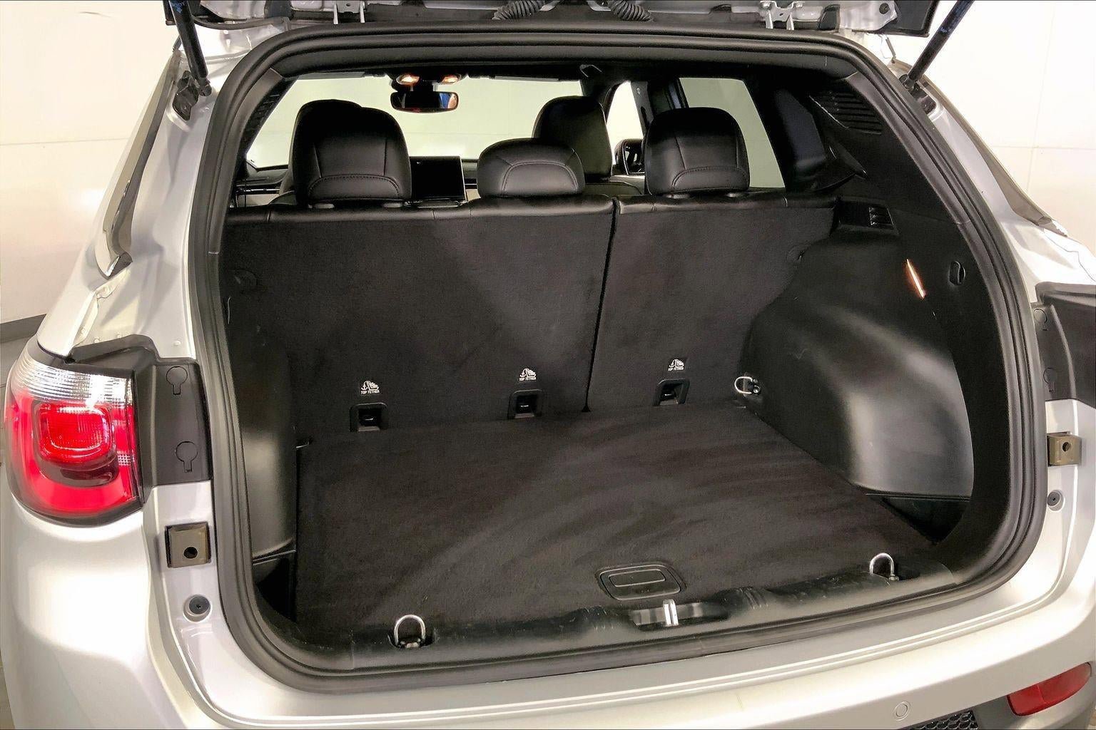 Used 2025 Jeep Compass Limited image 4