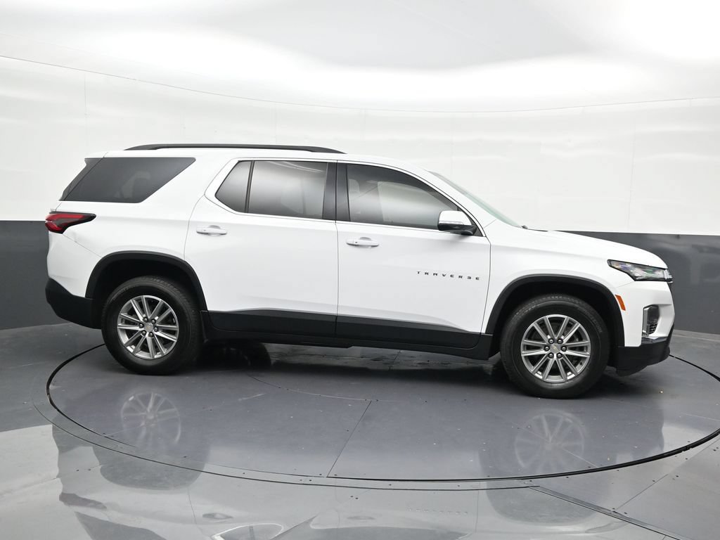 Used 2023 Chevrolet Traverse LT FWD image 7