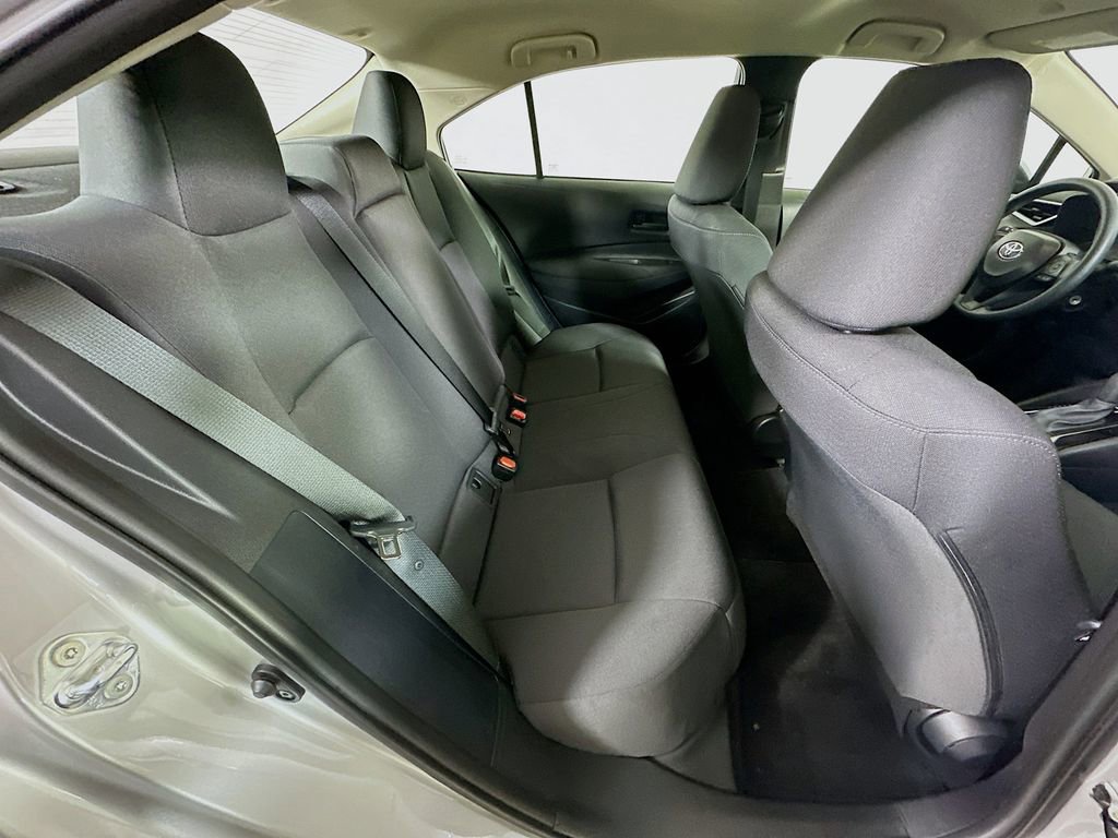 Used 2025 Toyota Corolla LE image 11