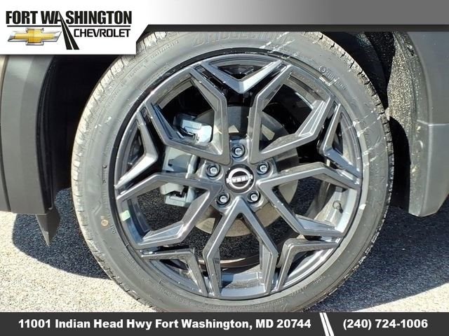Used 2026 Nissan Kicks SR w/ SR Premium Package FWD image 4