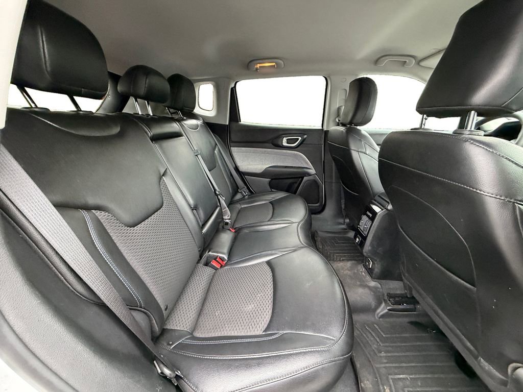 Used 2022 Jeep Compass Latitude image 14