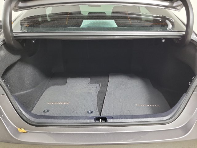 Used 2020 Toyota Camry LE FWD image 10