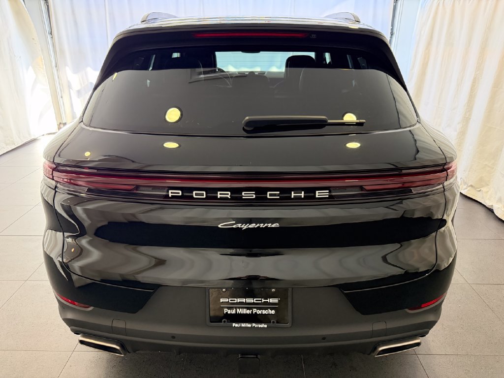Certified 2026 Porsche Cayenne AWD/4WD image 8