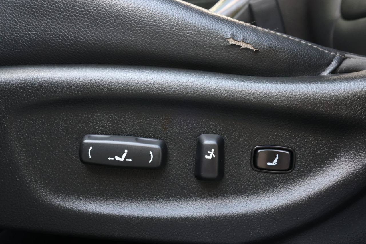 Used 2014 Kia Sorento SX w/ 3rd Row Package FWD image 36
