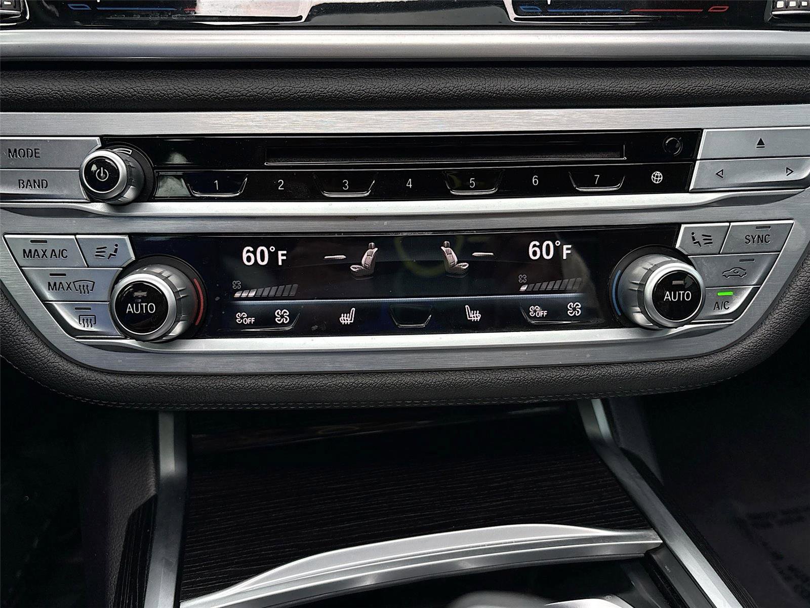 Used 2019 BMW 740e xDrive w/ M Sport Package image 17