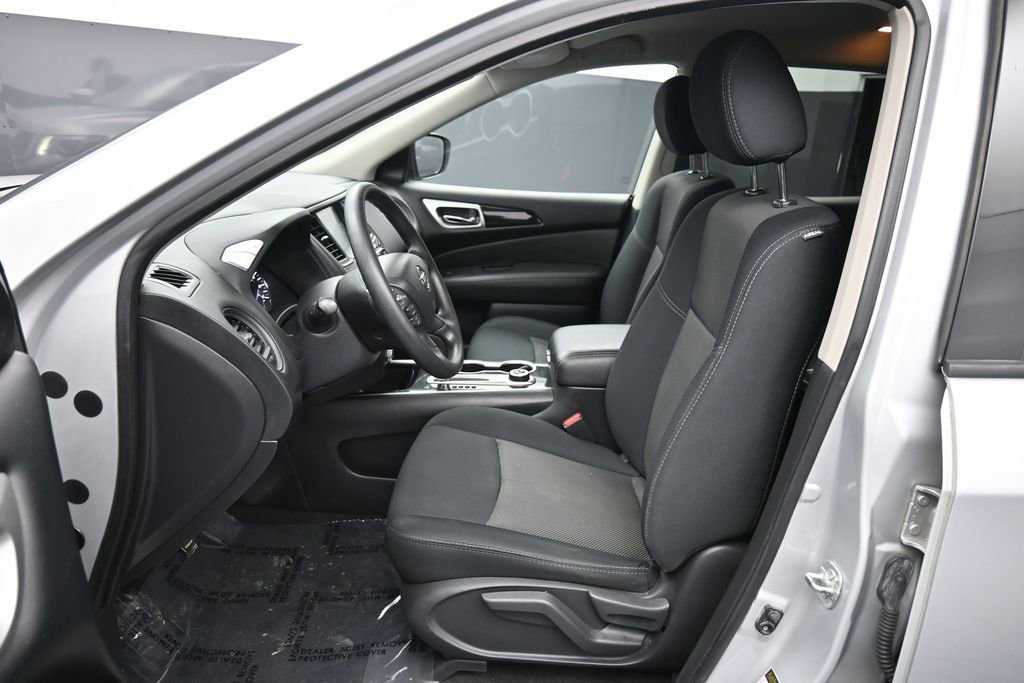 Used 2019 Nissan Pathfinder S AWD/4WD image 18