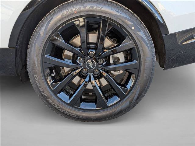 Certified 2026 Land Rover Discovery Limited Edition AWD/4WD image 10