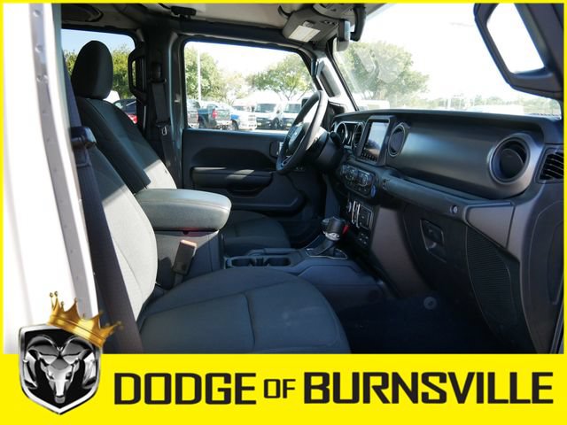 Used 2023 Jeep Gladiator Sport AWD/4WD image 15