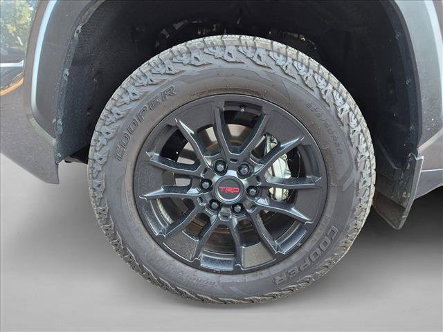 Used 2025 Toyota Tundra Limited w/ TRD Off-Road Package AWD/4WD image 17