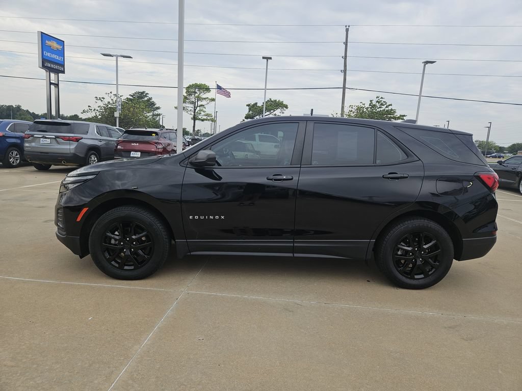 Used 2024 Chevrolet Equinox LS AWD/4WD image 4
