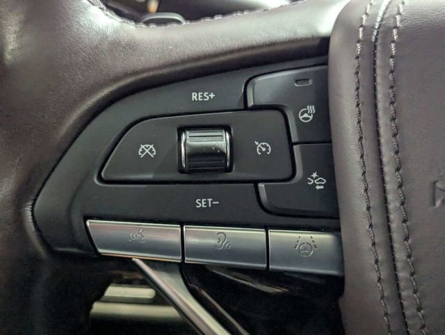 Used 2022 Cadillac Escalade Sport Platinum w/ LPO, Floor Liner Package AWD/4WD image 21