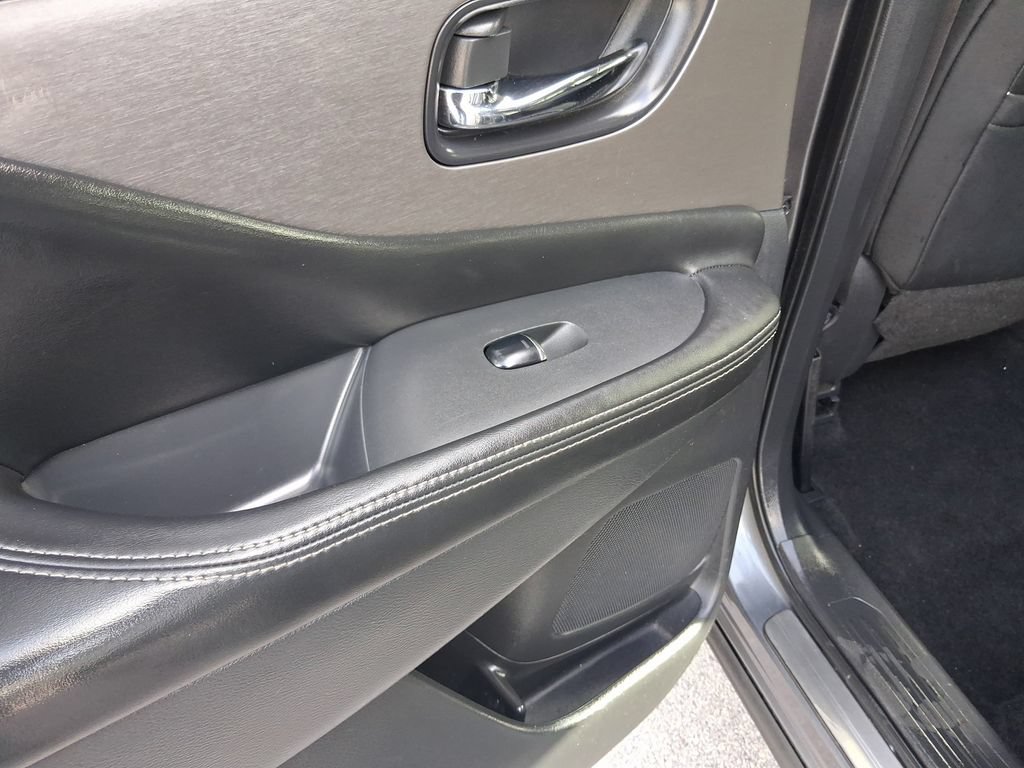 Used 2019 Nissan Murano SL FWD image 14