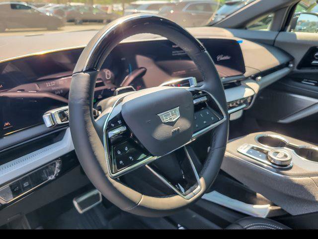 New 2026 Cadillac Optiq Luxury 1 w/ LPO, Floor Liner Package AWD/4WD image 12