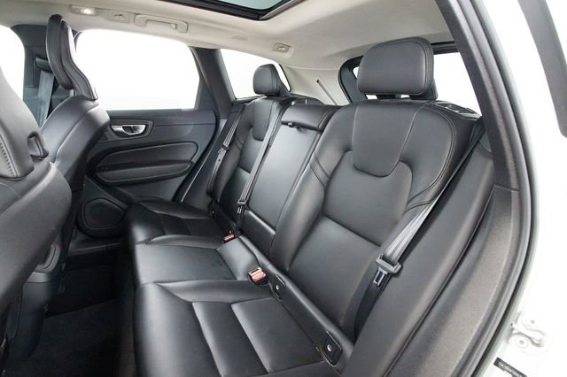 Used 2023 Volvo XC60 B5 Core w/ Climate Package AWD/4WD image 20