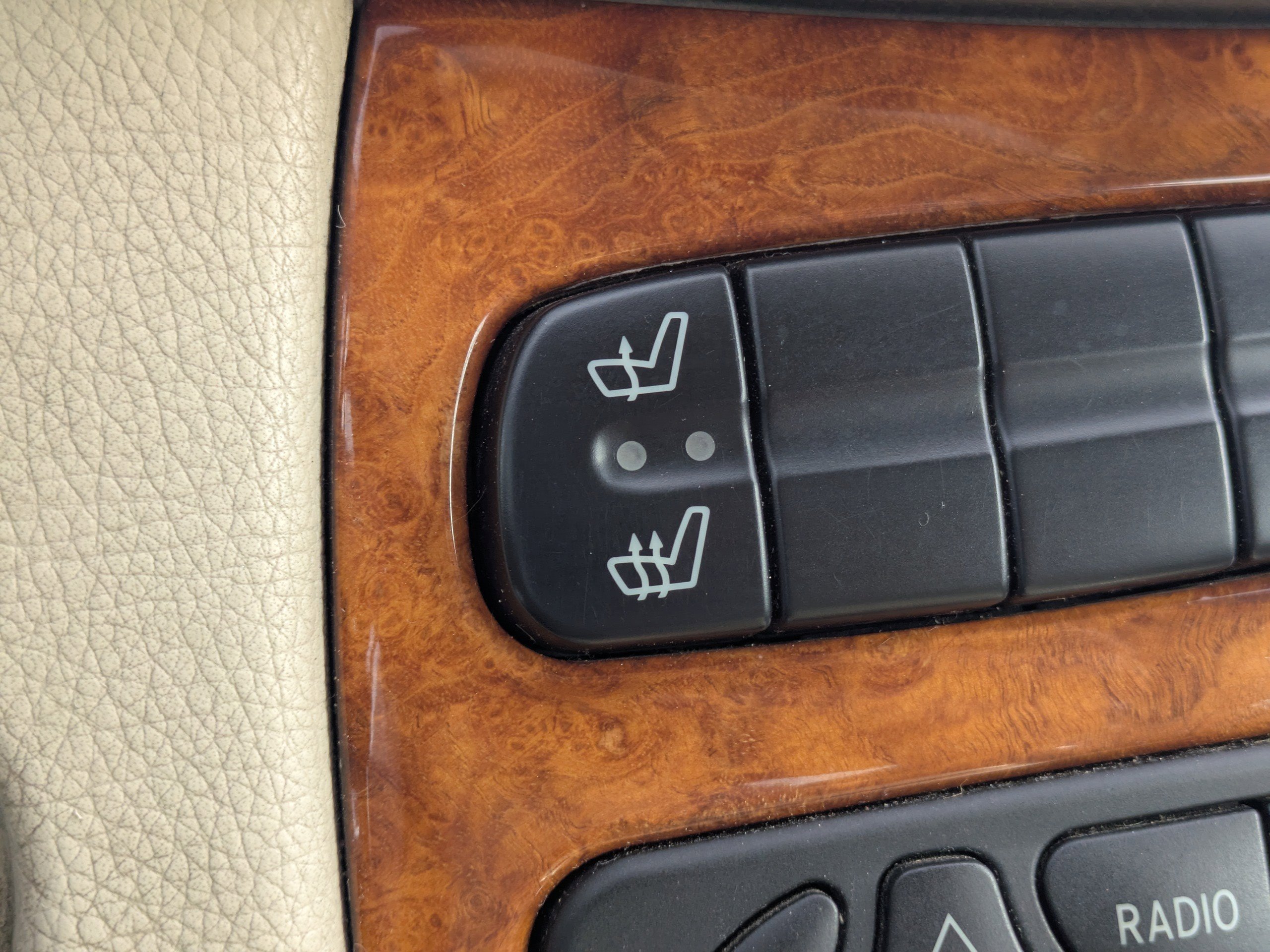 Used 2004 Mercedes-Benz CLK 500 Cabriolet image 28