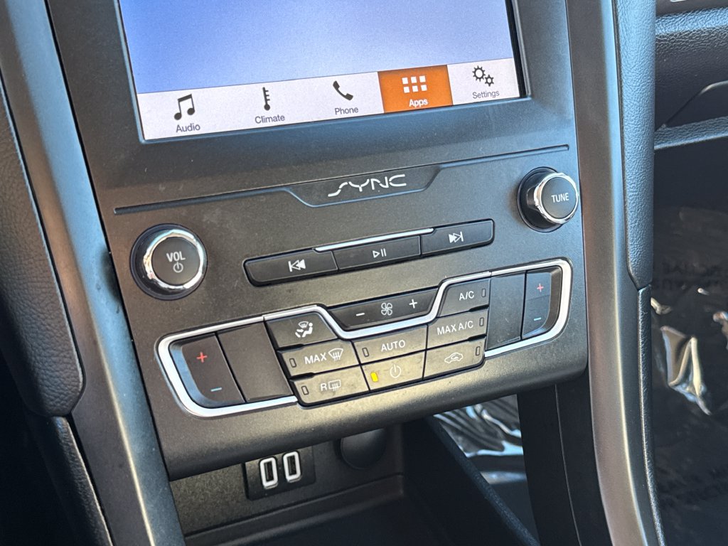 Used 2019 Ford Fusion SE w/ Equipment Group 151A FWD image 24