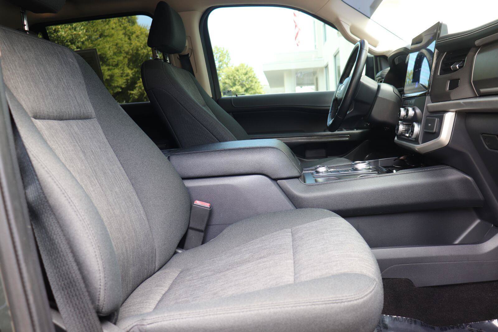 Used 2022 Ford Expedition XLT AWD/4WD image 21
