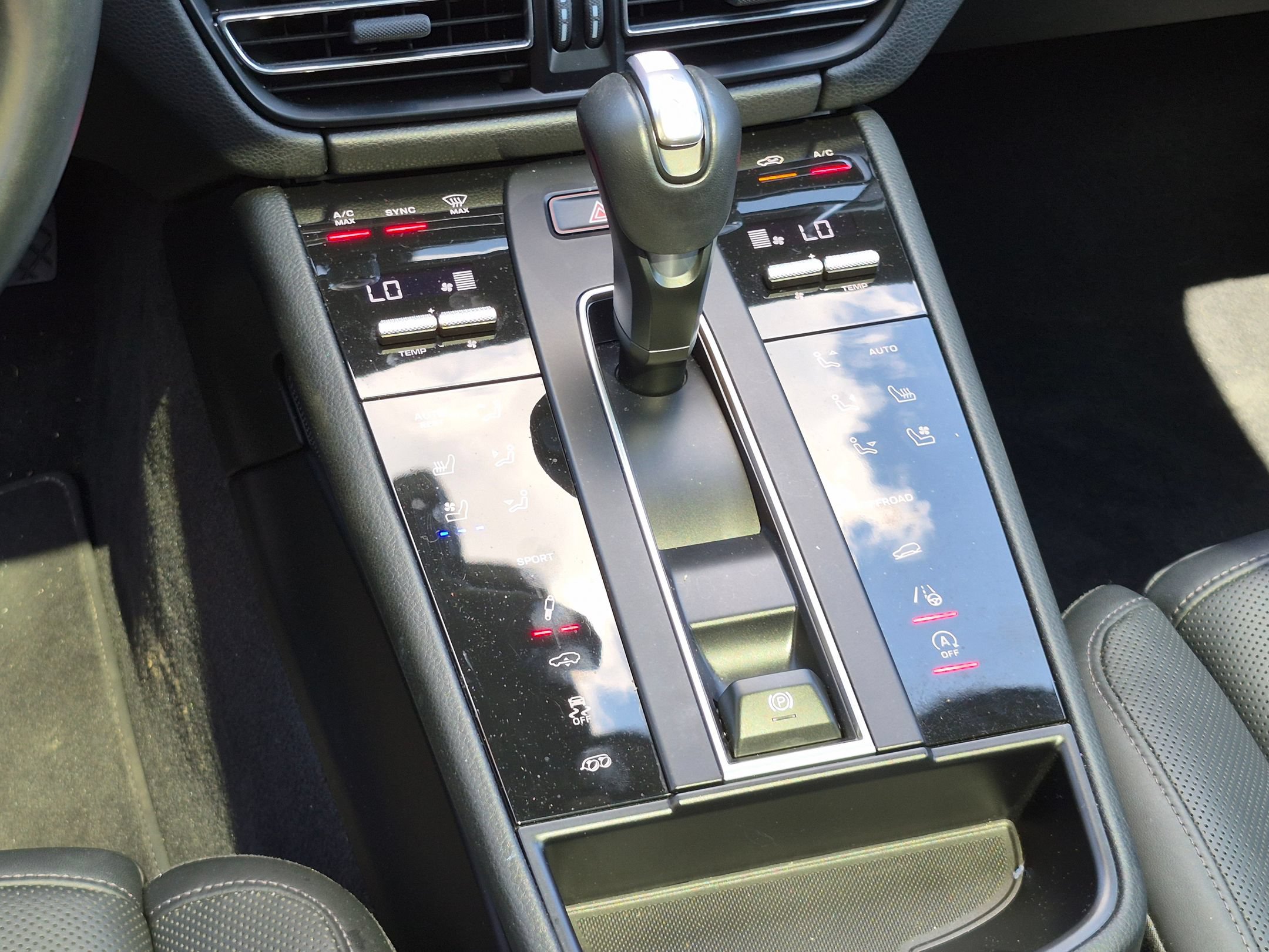 Certified 2023 Porsche Macan GTS AWD/4WD image 17