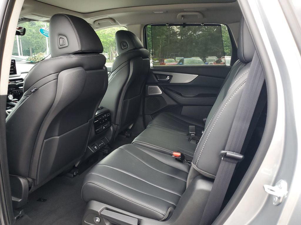 Certified 2026 Acura MDX w/ Technology Package FWD image 13