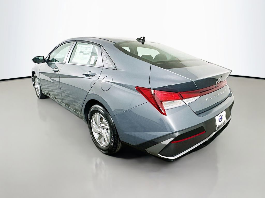 New 2026 Hyundai Elantra SE w/ Cargo Package FWD image 7