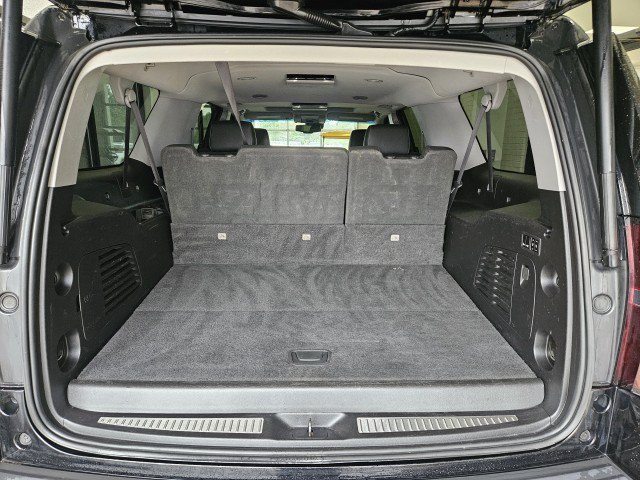 Used 2019 Chevrolet Suburban LT w/ LT Signature Package AWD/4WD image 11