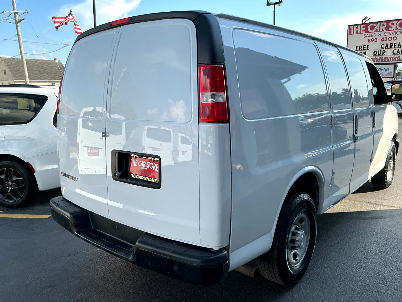 Used 2019 Chevrolet Express 3500 w/ Driver Convenience Package image 26