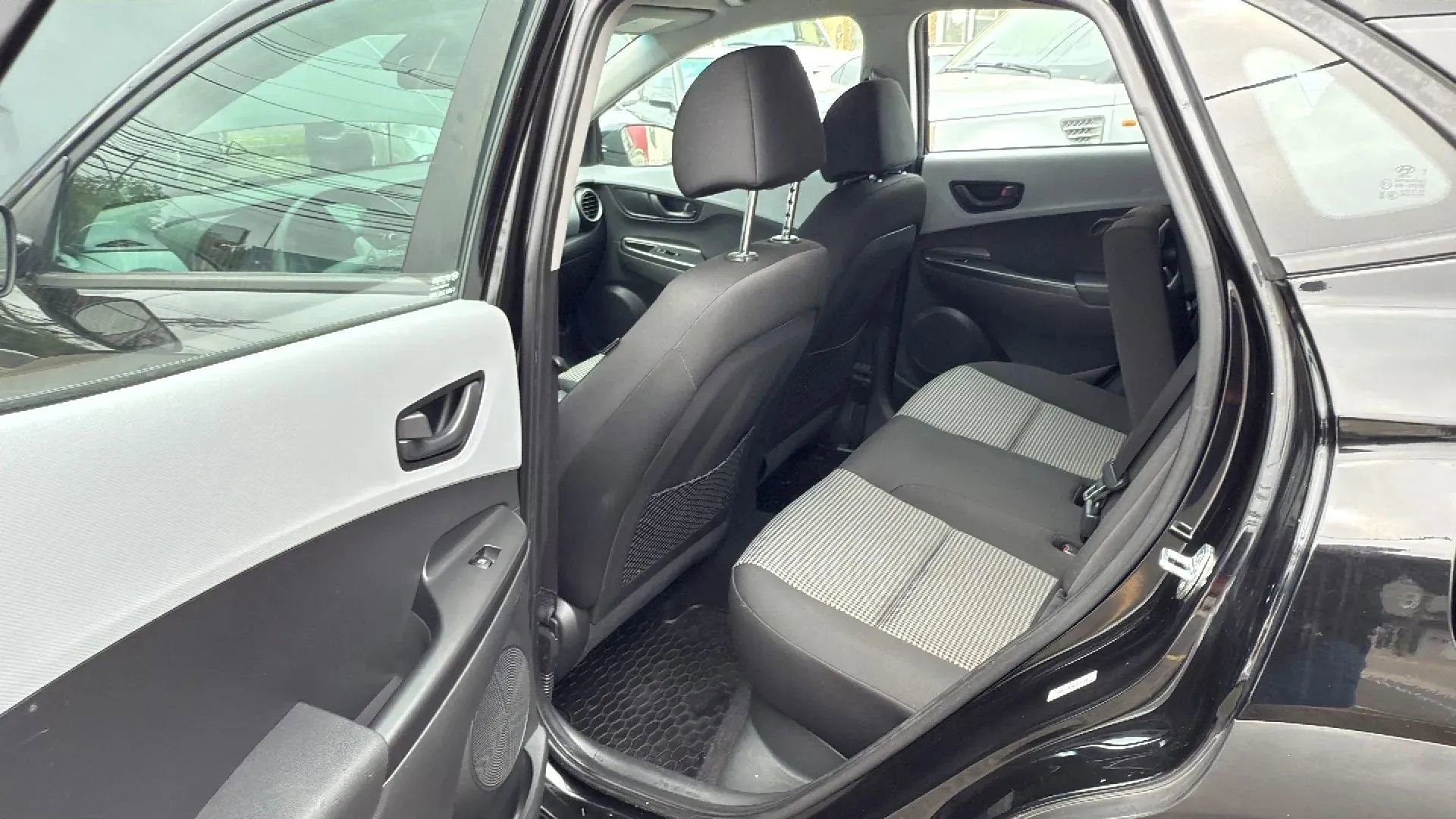 Used 2020 Hyundai Kona SE image 28