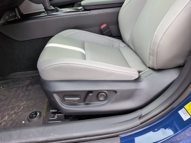 Used 2026 Toyota Camry SE AWD/4WD image 14