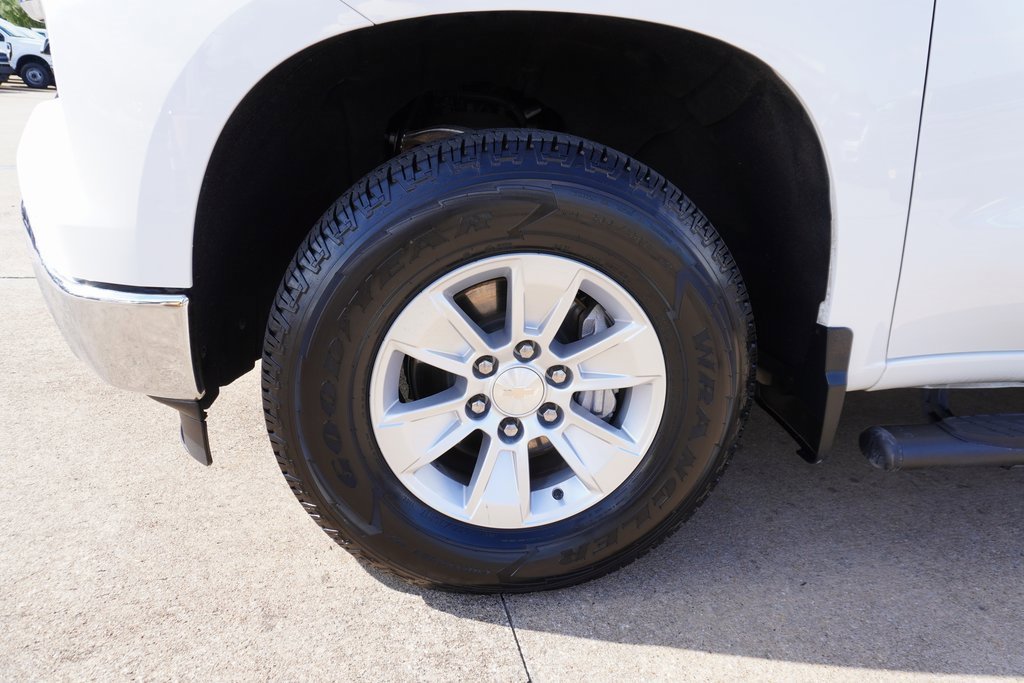 Used 2022 Chevrolet Silverado 1500 LT w/ Convenience Package II image 26